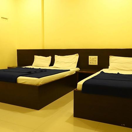 Sai Madhavi Palace Hotel Shirdi Zewnętrze zdjęcie