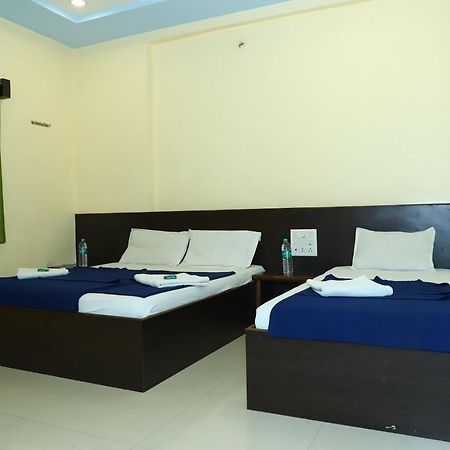 Sai Madhavi Palace Hotel Shirdi Zewnętrze zdjęcie