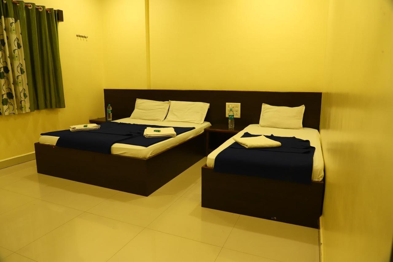 Sai Madhavi Palace Hotel Shirdi Zewnętrze zdjęcie