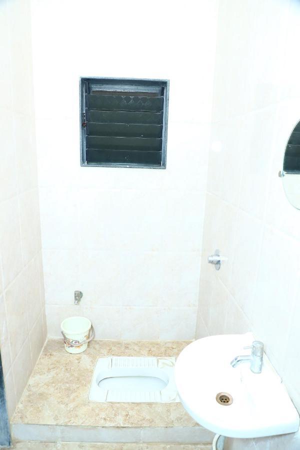 Sai Madhavi Palace Hotel Shirdi Zewnętrze zdjęcie